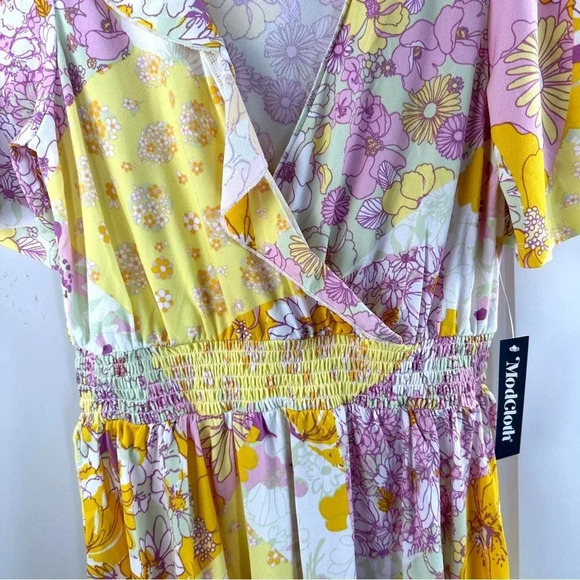 NWT ModCloth Marvelous Flower Medley Surplice Dress Size Medium Elastic Waist - Picture 5 of 8